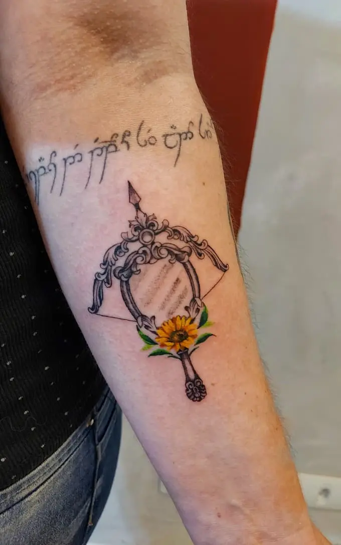 Tatuagem Oxum Oxossi Delicada em Mogi das Cruzes por Cris Verbena